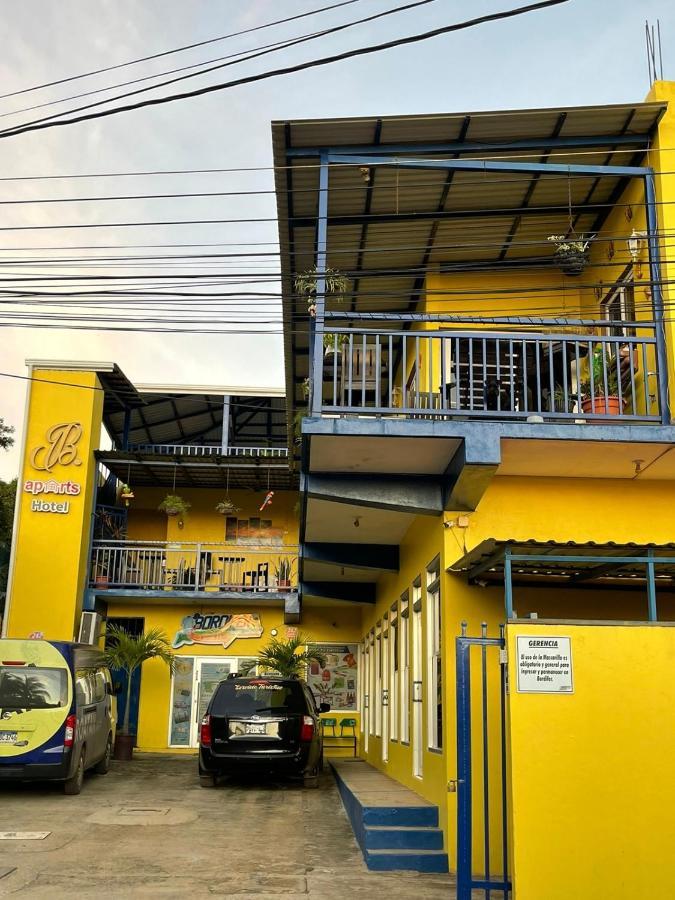 B Aparts Hotel Coxen Hole Ngoại thất bức ảnh