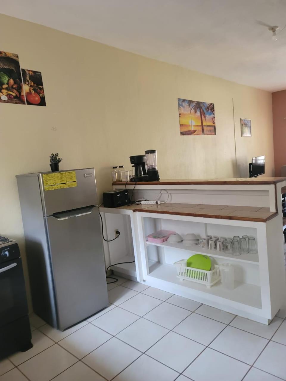 B Aparts Hotel Coxen Hole Ngoại thất bức ảnh